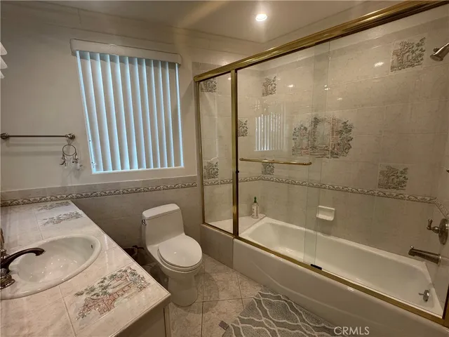 a view of an entryway