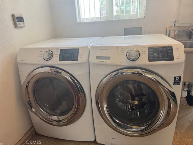 a view of a small yard in front of a house