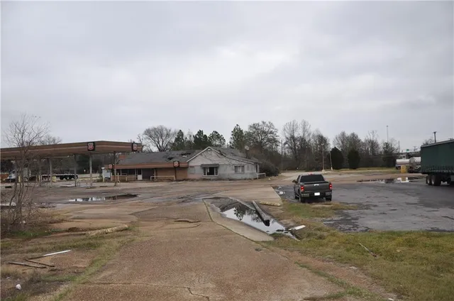 $550,000 | 5215 South MacArthur Drive, Alexandria, LA 71302