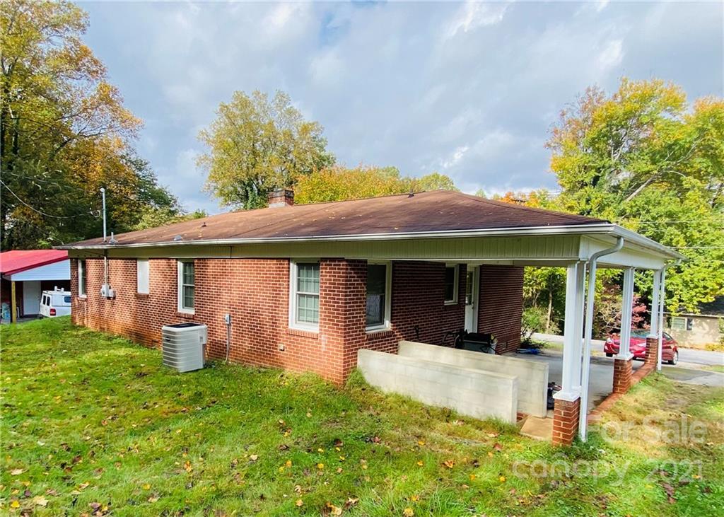331 Swanson Road Lenoir, NC 28645 - Photo 3 of 22 Gallery Image 3