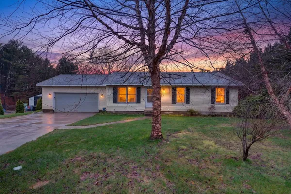 $395,000 | 18177 Yuma Court, Spring Lake, MI 49456