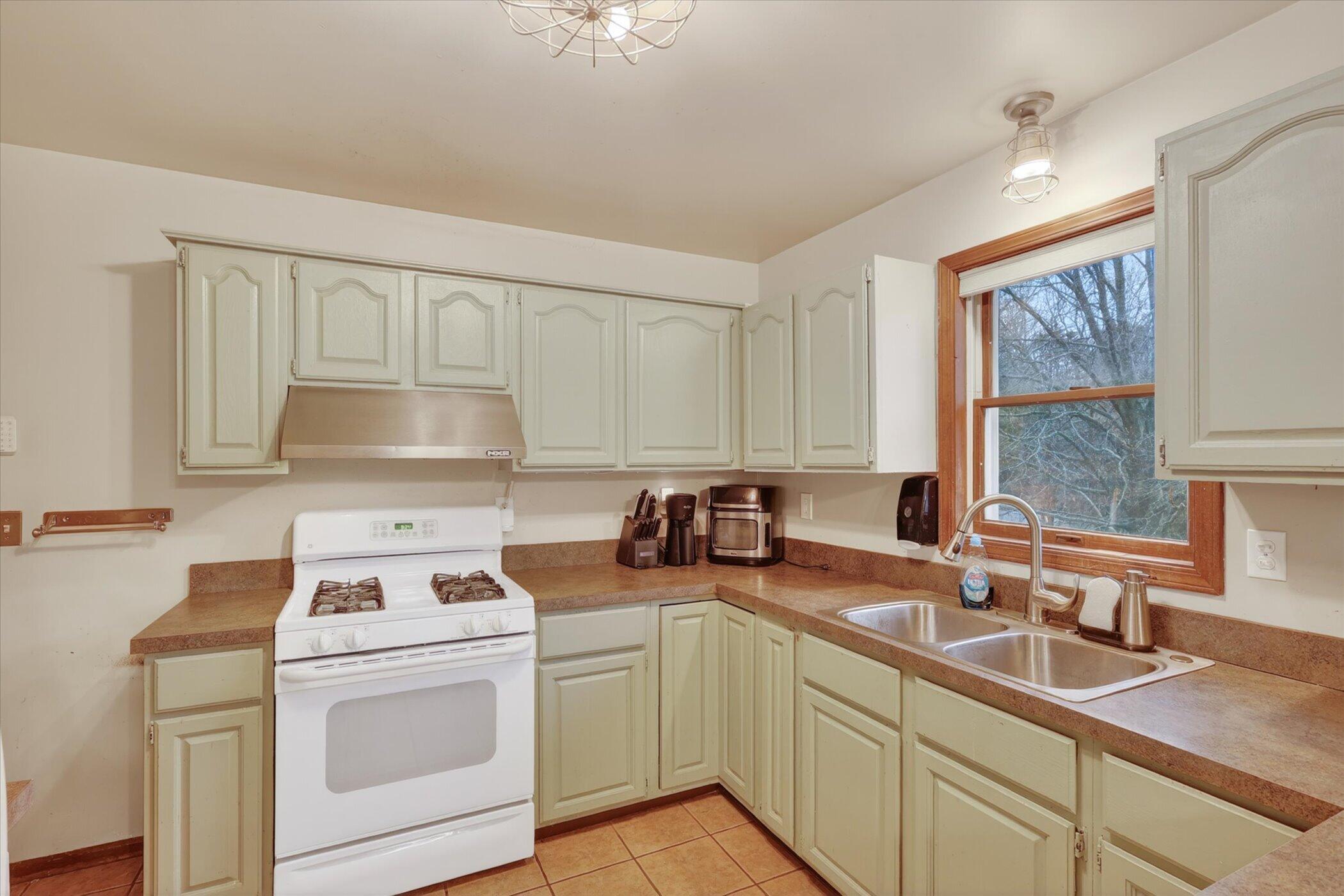 18177 Yuma Court Spring Lake, MI 49456 - Photo 17 of 49 17-18177-Yuma-Ct-WindowStill