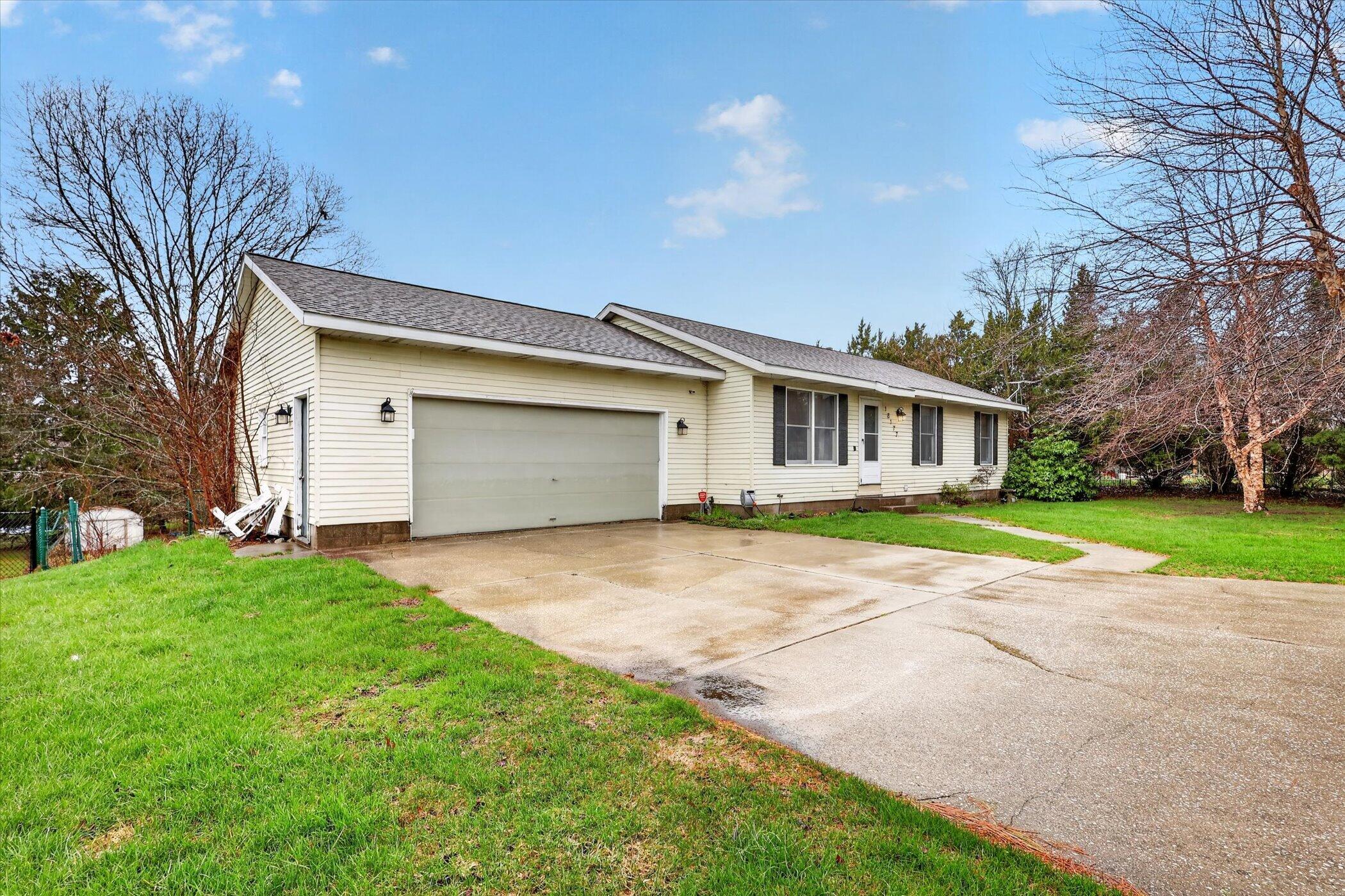 18177 Yuma Court Spring Lake, MI 49456 - Photo 2 of 49 02-18177-Yuma-Ct-WindowStill