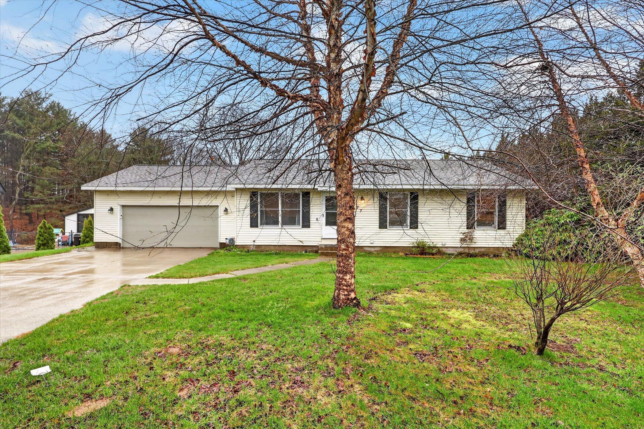 18177 Yuma Court Spring Lake, MI 49456 - Photo 4 of 49 04-18177-Yuma-Ct-WindowStill