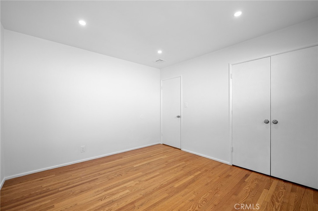 685 Rim Road Pasadena, CA 91107 - Photo 20 of 27 a view of empty room