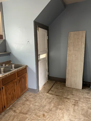 $100,000 | 424 Lambuth Boulevard, Jackson, TN 38301