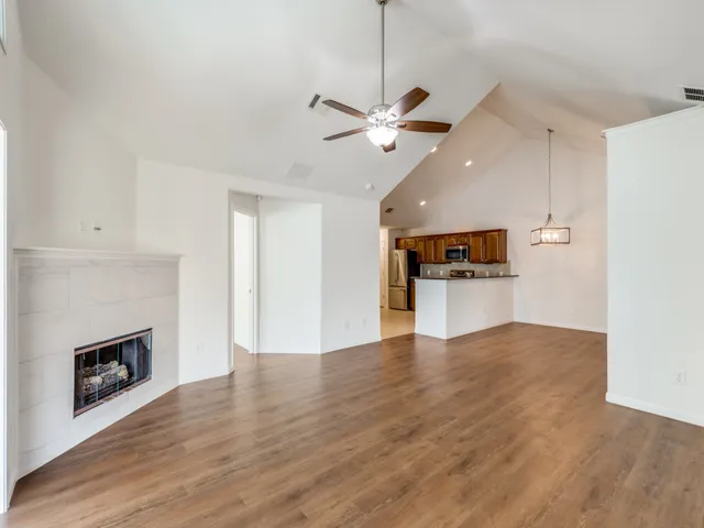 $2,300 | 30 Wildwood Drive, Unit 174, Georgetown, TX 78633