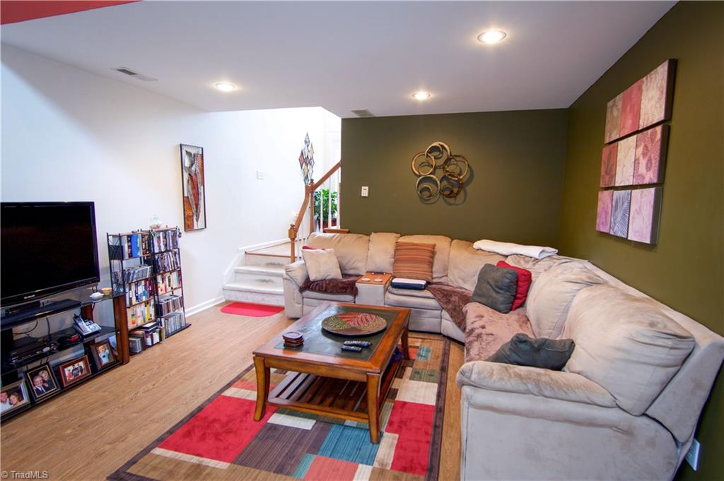 7540 Riverside Court Clemmons, NC 27012 - Photo 7 of 18 Gallery Image 7