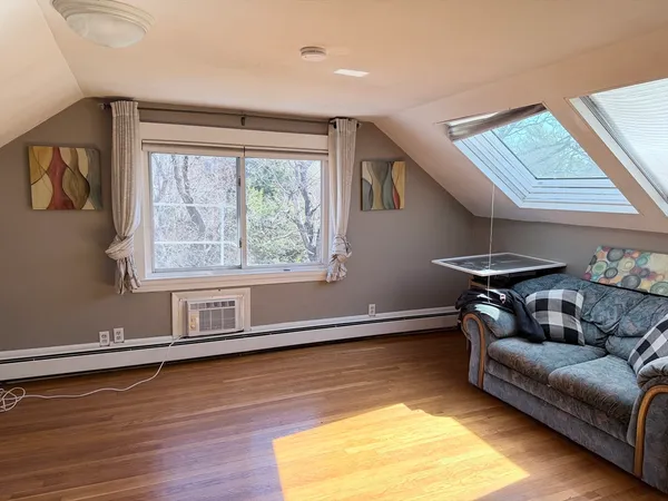 $1,900 | 359 Village Street, Unit 3, Millis, MA 02054