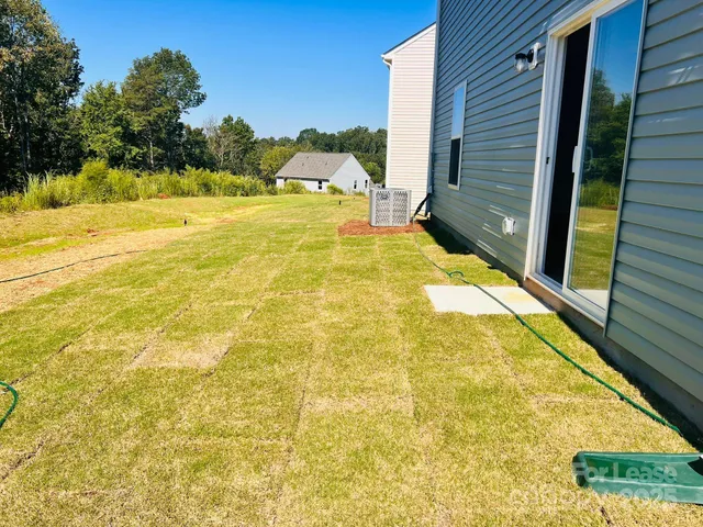 $2,200 | 2020 Transatlantic Avenue, Charlotte, NC 28215