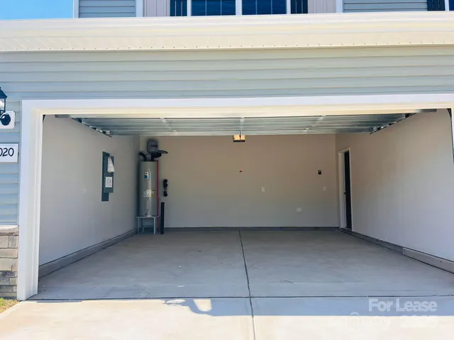 $2,200 | 2020 Transatlantic Avenue, Charlotte, NC 28215