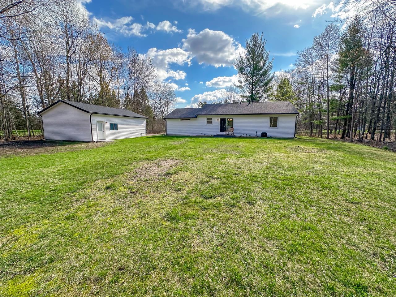 3103 North Stark Road Midland, MI 48642 - Photo 38 of 45 1933084-3aec3734-3dd8-40d4-8dcd-1487befcd0c2.JPG