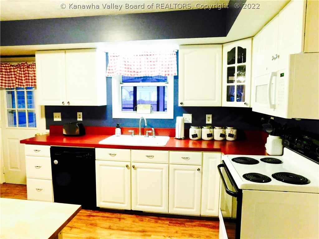 7 Hampton Drive Winfield, WV 25213 - Photo 12 of 30 Gallery Image 12