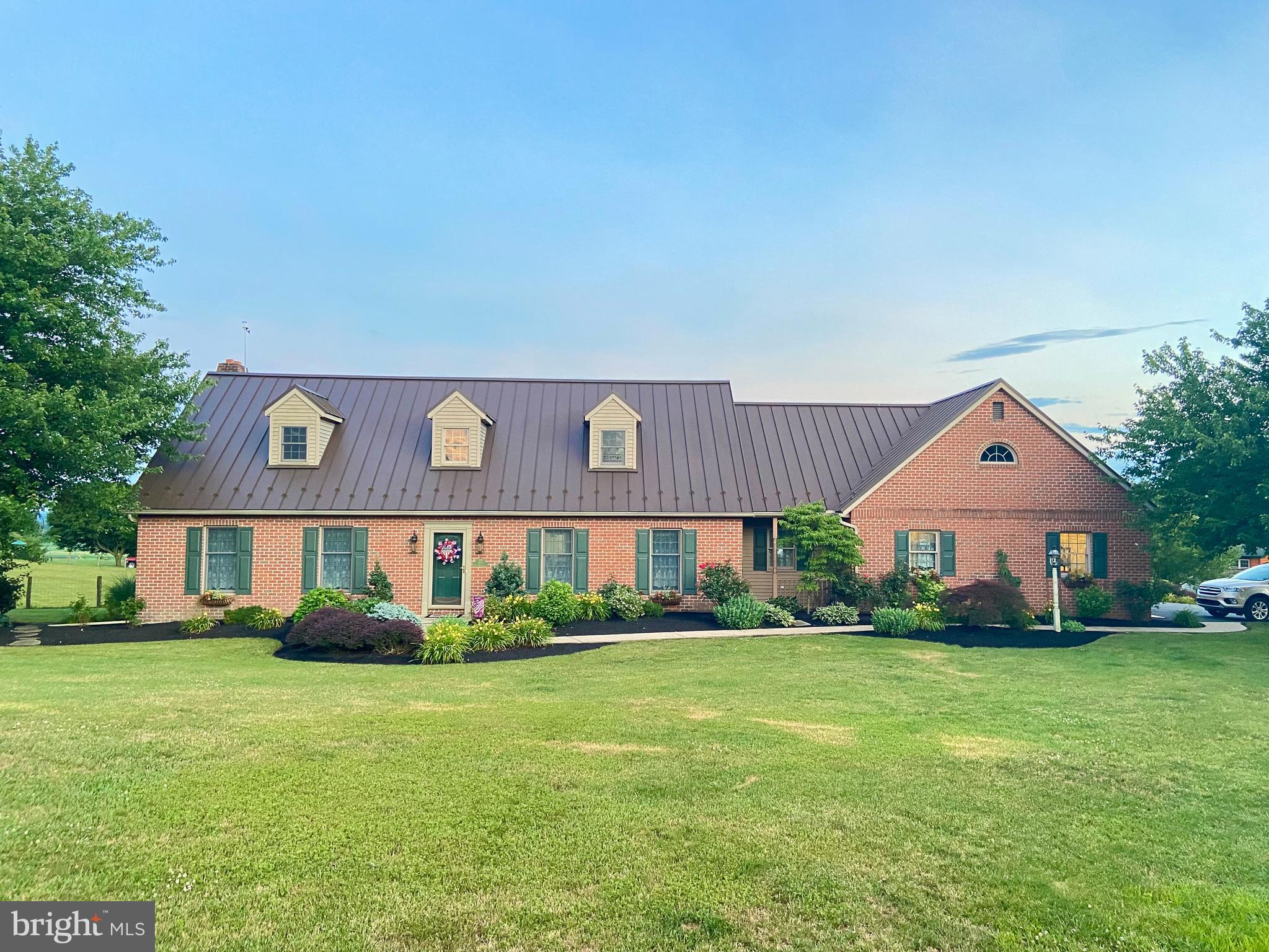 304 Farm Del Circle Lititz, PA 17543 - Photo 1 of 85 Front View