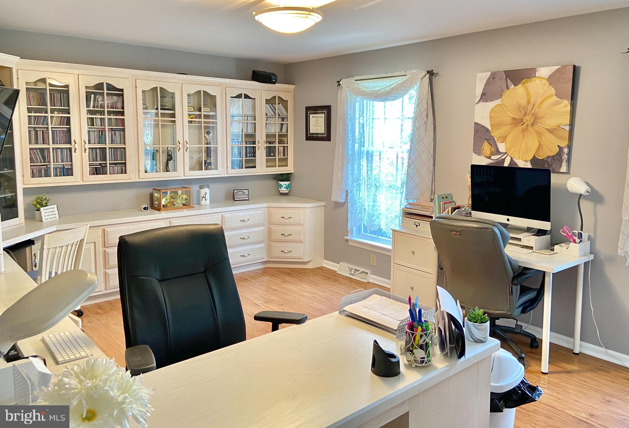 304 Farm Del Circle Lititz, PA 17543 - Photo 22 of 85 Office