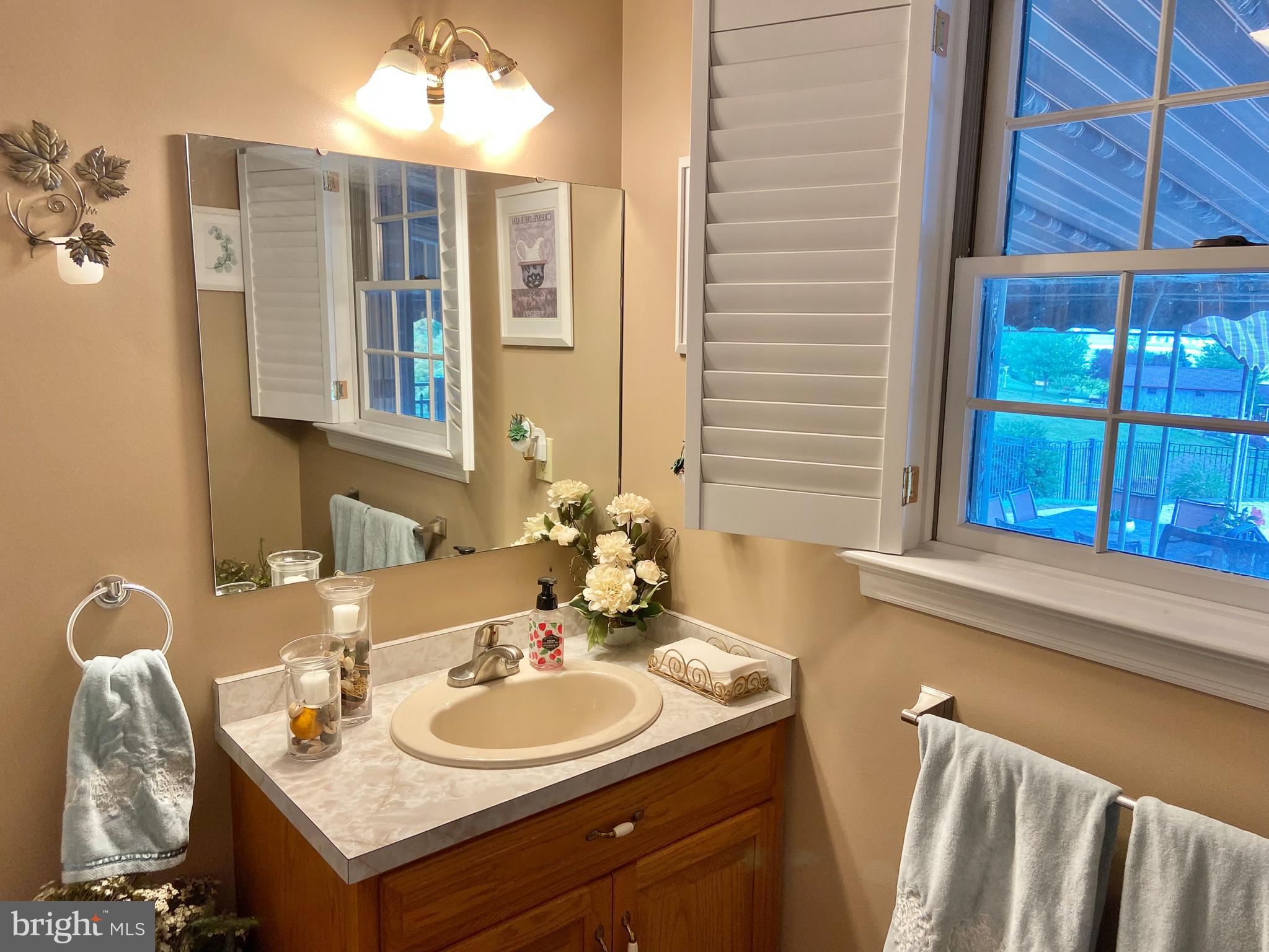304 Farm Del Circle Lititz, PA 17543 - Photo 40 of 85 First Floor Bathroom