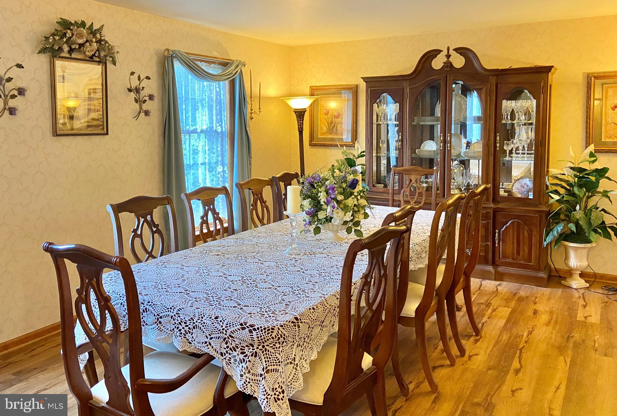 304 Farm Del Circle Lititz, PA 17543 - Photo 9 of 85 V2