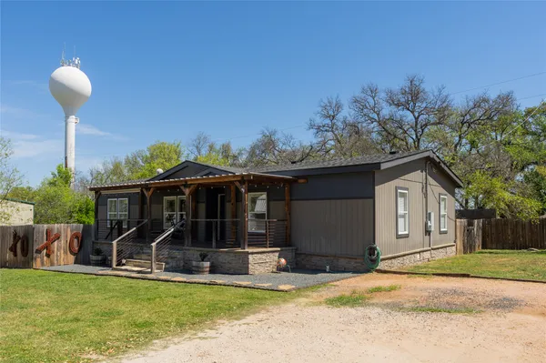 $325,000 | 313 South Ave F Avenue, Johnson City, TX 78636