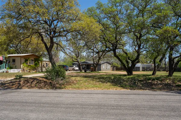 $325,000 | 313 South Ave F Avenue, Johnson City, TX 78636