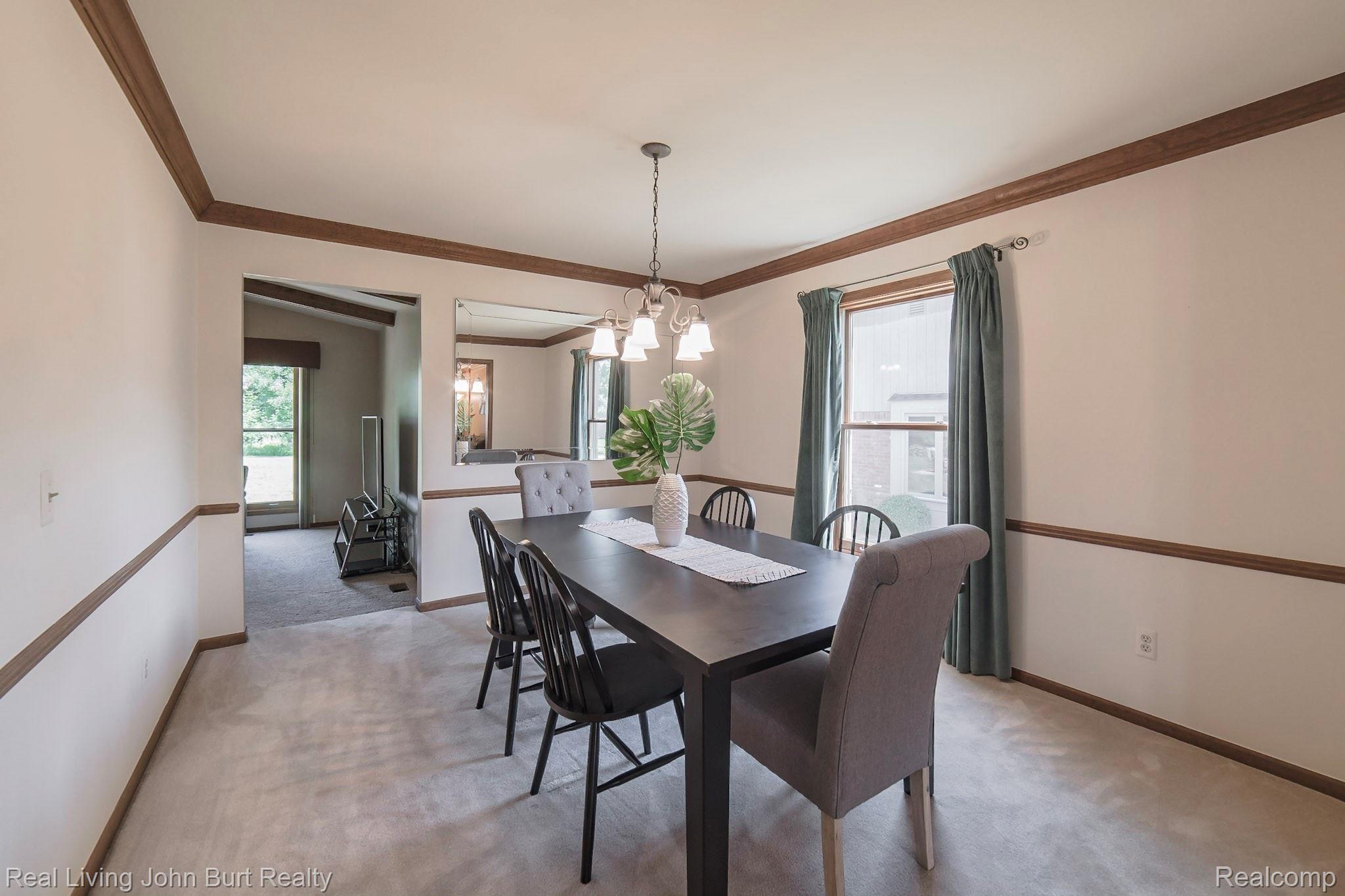 1705 Snowden Circle Rochester, MI 48306 - Photo 8 of 35 12-DSC_1065.jpg