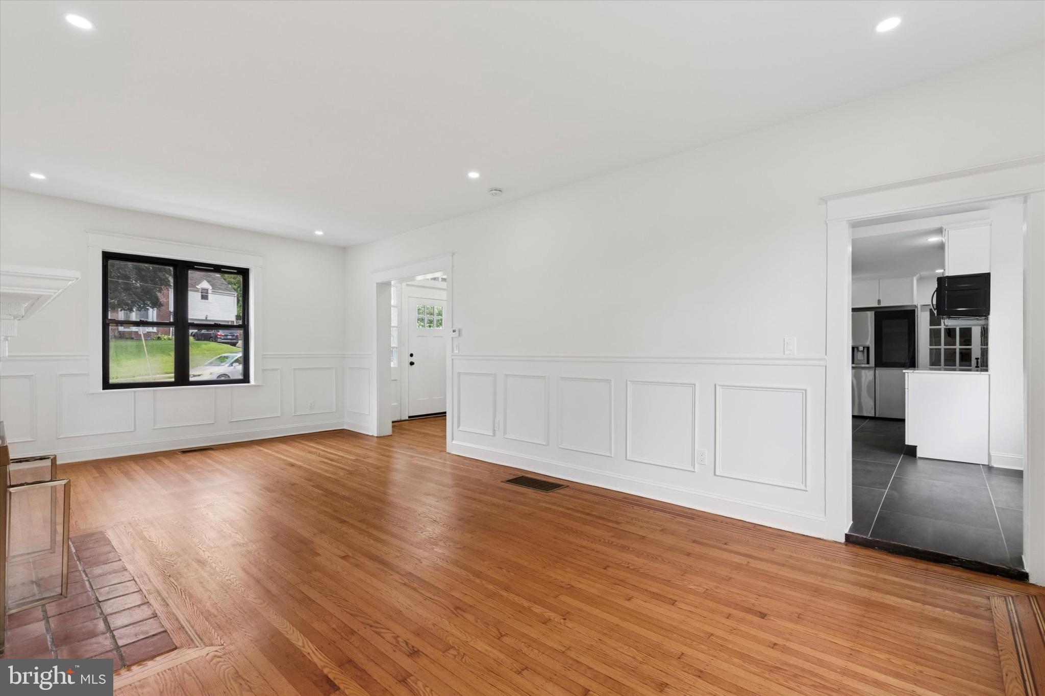 8363 Limekiln Pike Wyncote, PA 19095 - Photo 11 of 54