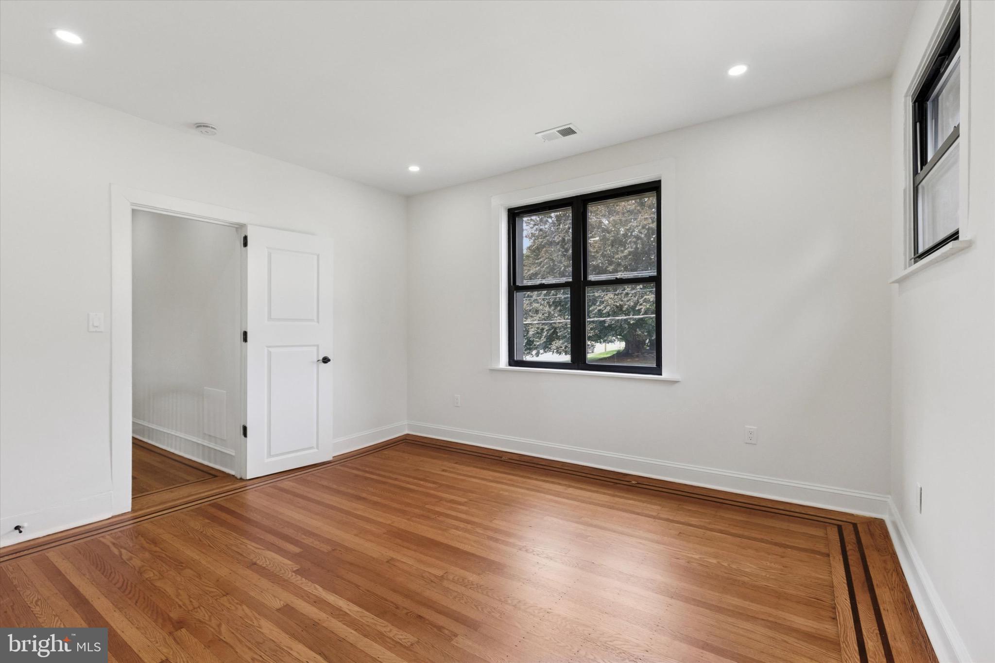 8363 Limekiln Pike Wyncote, PA 19095 - Photo 27 of 54