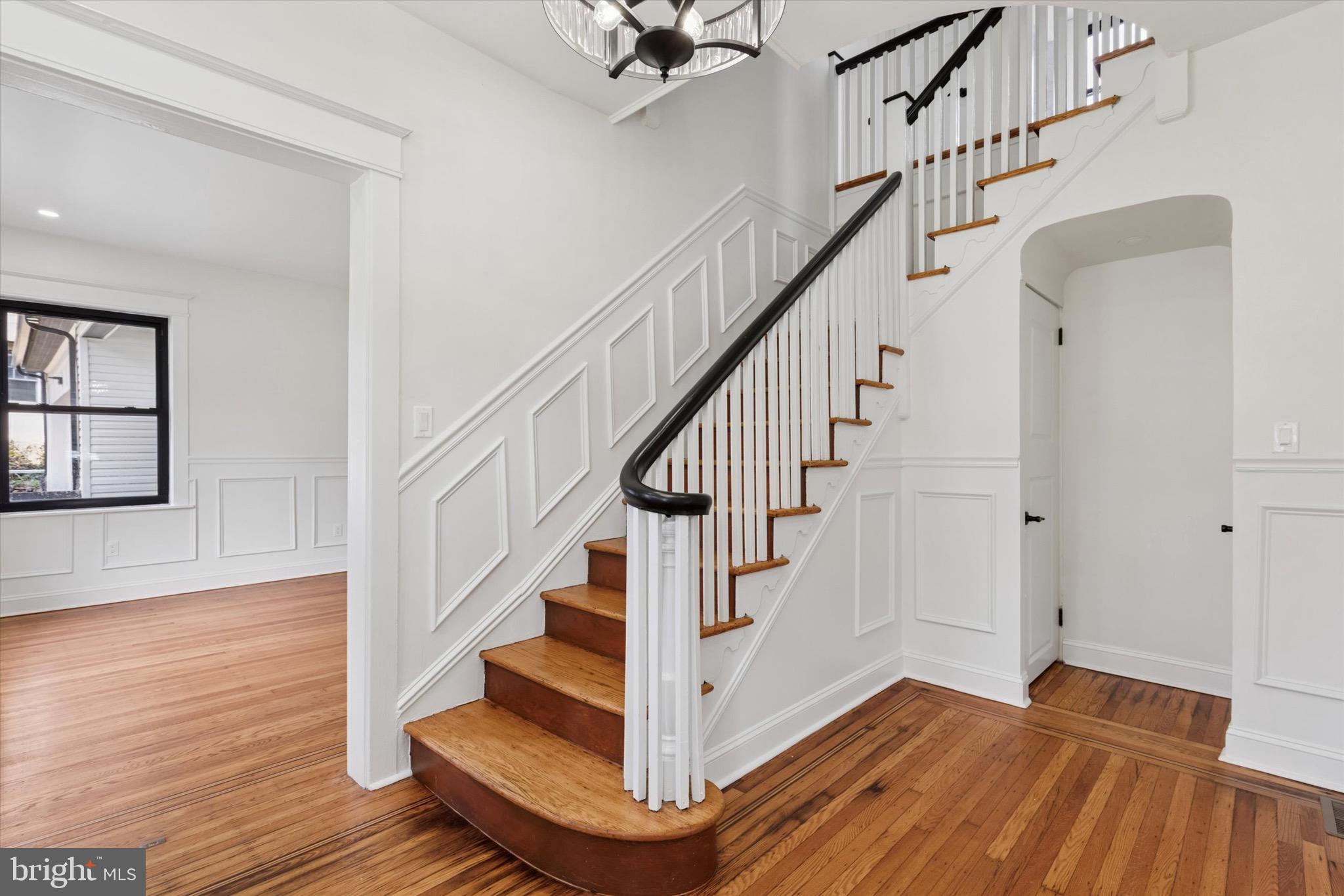 8363 Limekiln Pike Wyncote, PA 19095 - Photo 5 of 54