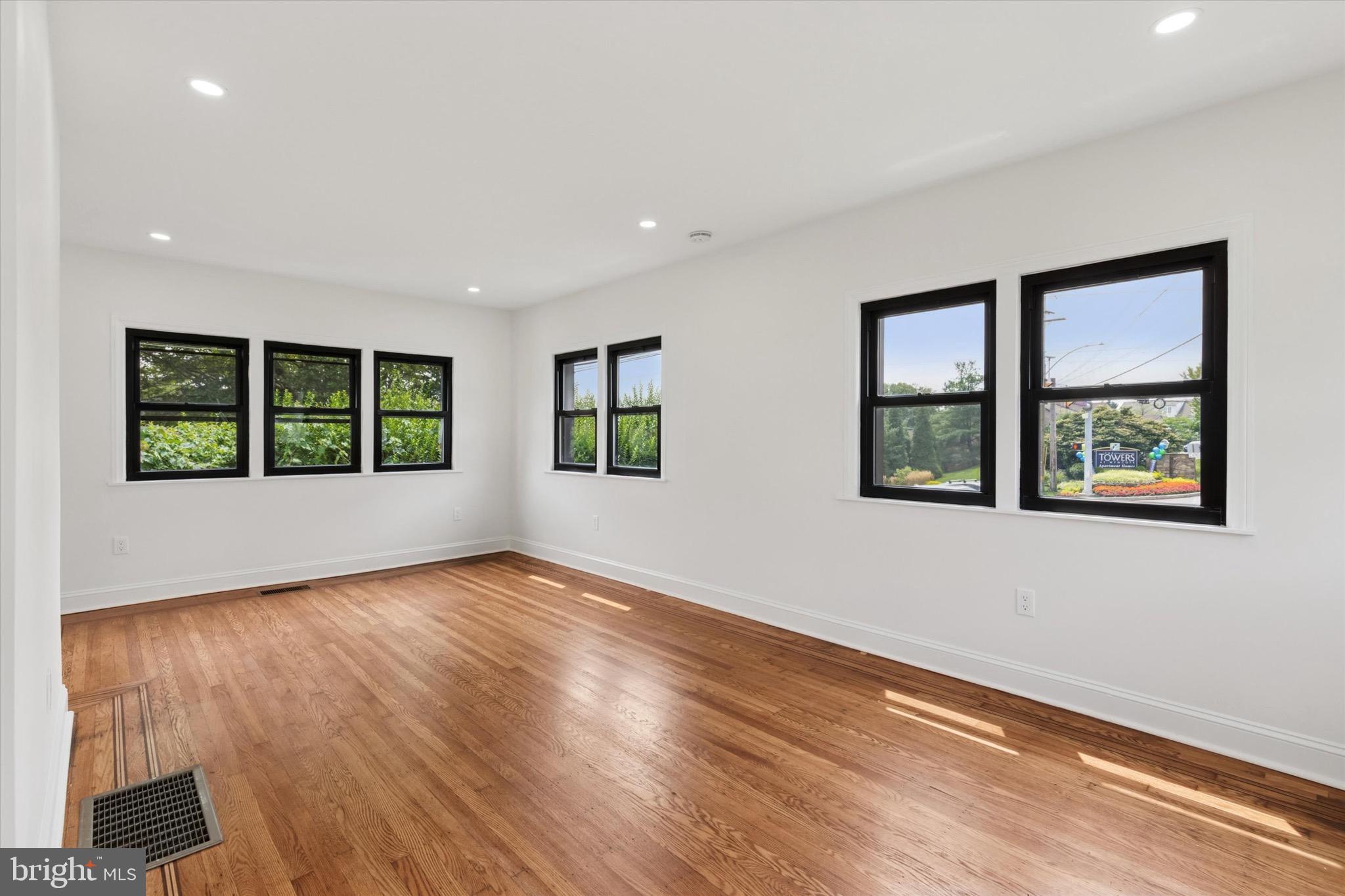 8363 Limekiln Pike Wyncote, PA 19095 - Photo 10 of 54