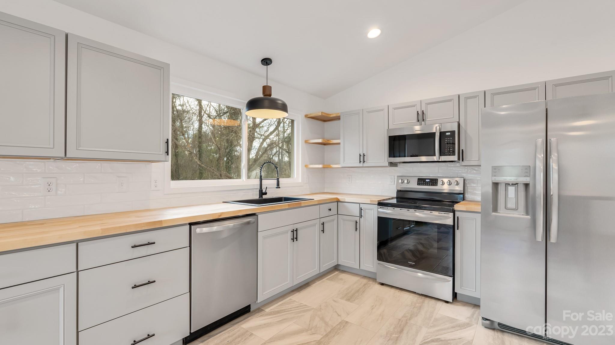 47 Busbee View Road Asheville, NC 28803 - Photo 6 of 18 Gallery Image 6