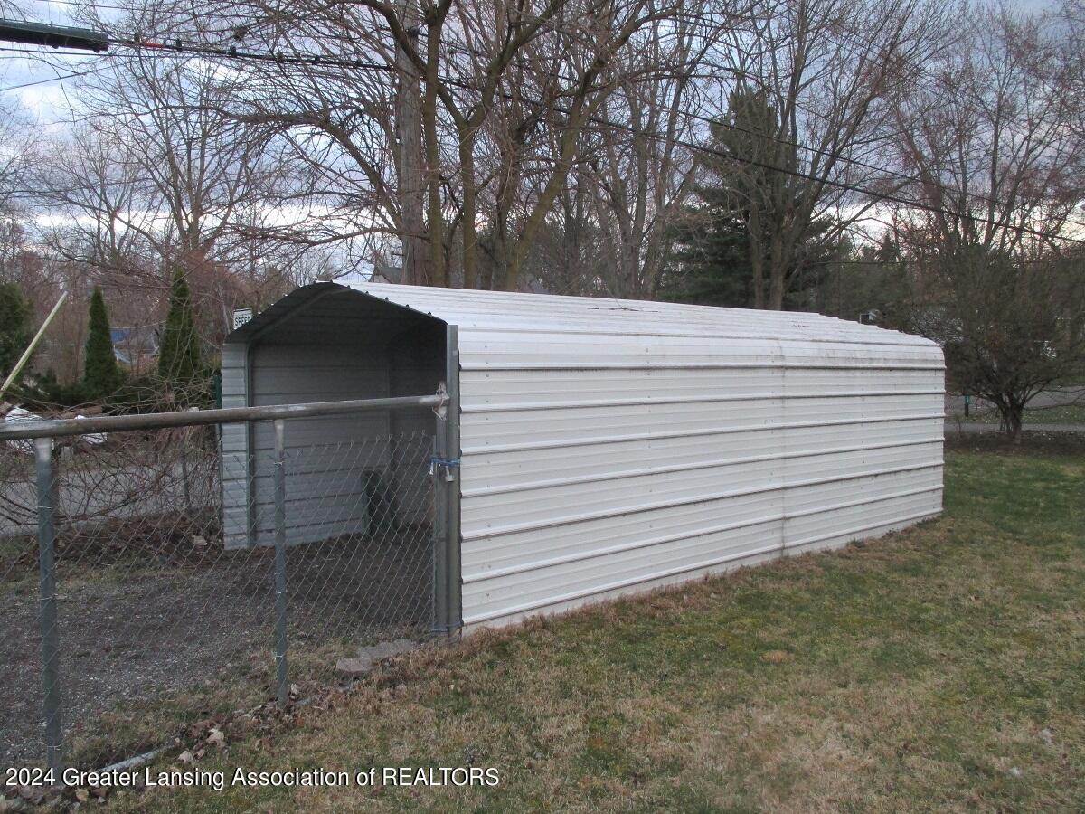 6100 Cooper Road Lansing, MI 48911 - Photo 29 of 30 IMG_5479