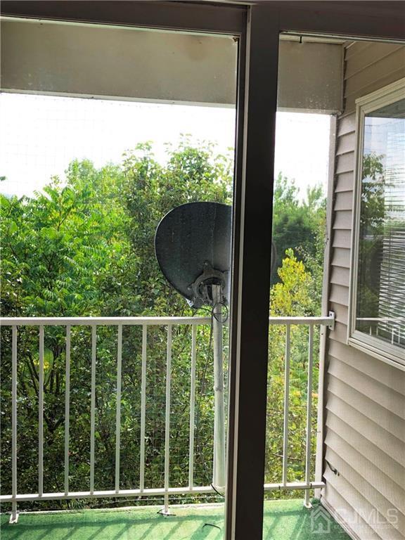 1237 Edpas Road, Unit 1237 New Brunswick, NJ 08901 - Photo 4 of 29 a view of a balcony