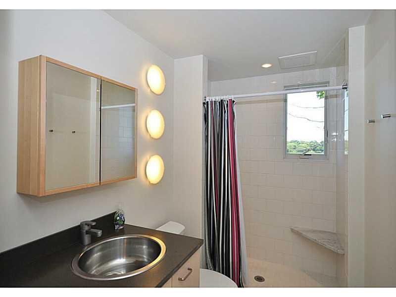 27 Barnacle Road Narragansett, RI 02882 - Photo 14 of 19 Bathroom.