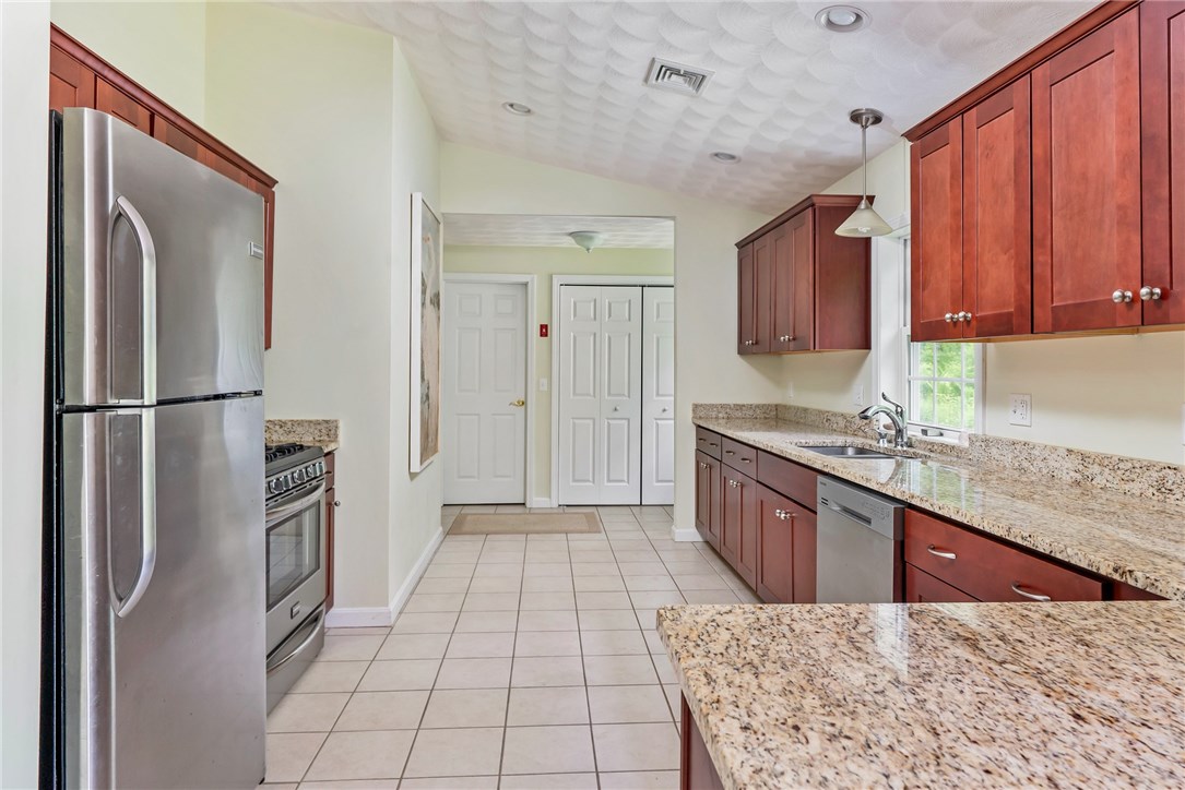 100 Rock Hill Road Coventry, RI 02816 - Photo 11 of 20