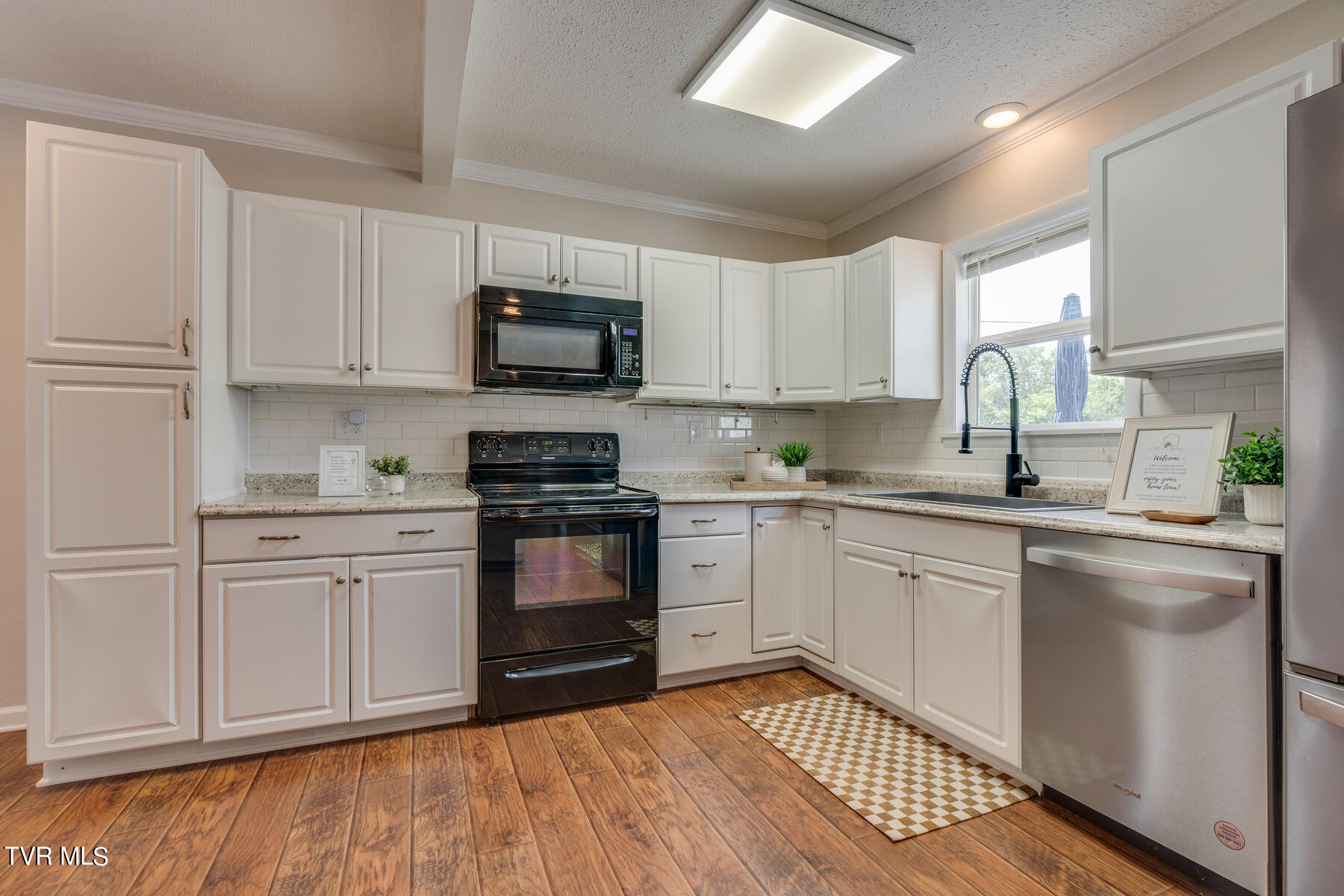 1649 Newbern Road Kingsport, TN 37664 - Photo 10 of 41 007