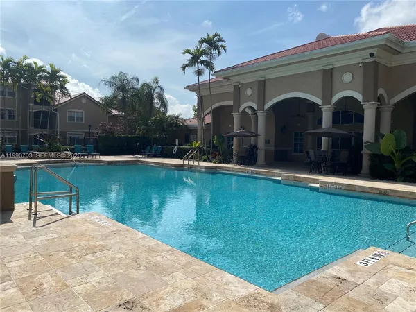 $2,400 | 131 Southwest 117th Avenue, Unit 8201, Pembroke Pines, FL 33025