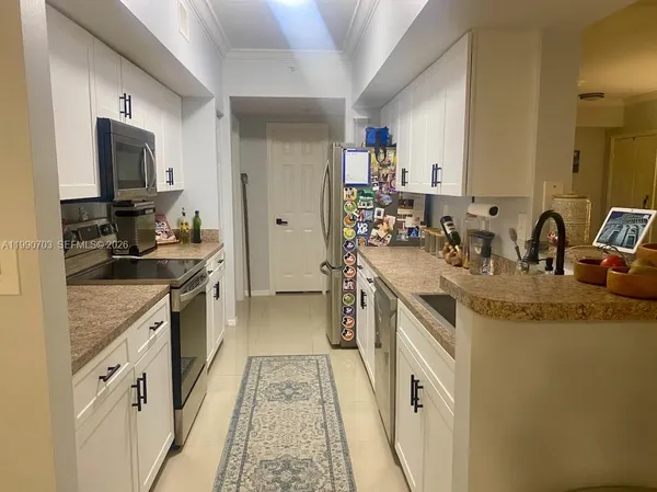 $2,400 | 131 Southwest 117th Avenue, Unit 8201, Pembroke Pines, FL 33025