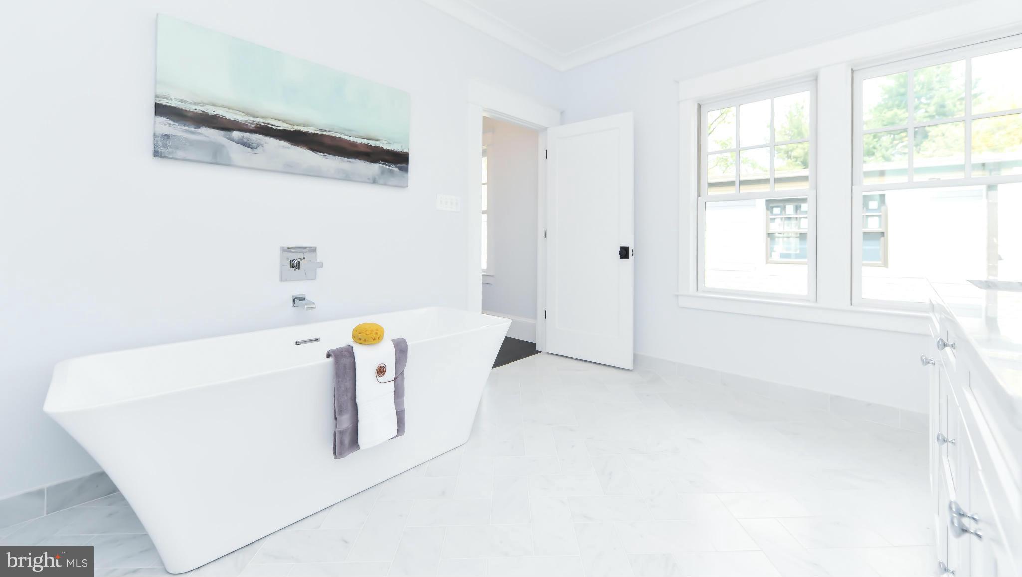 2735 Lorcom Lane Arlington, VA 22207 - Photo 19 of 30 a view of bathroom