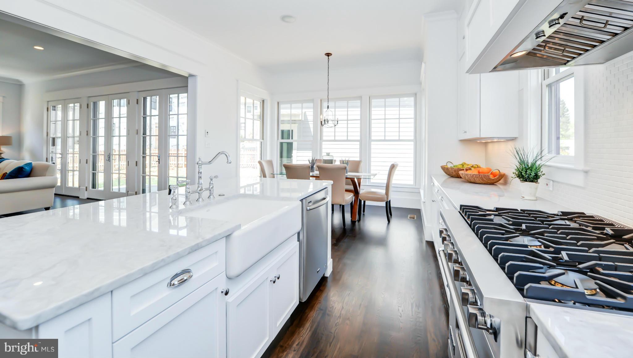 2735 Lorcom Lane Arlington, VA 22207 - Photo 9 of 30 a kitchen with lots of counter top space