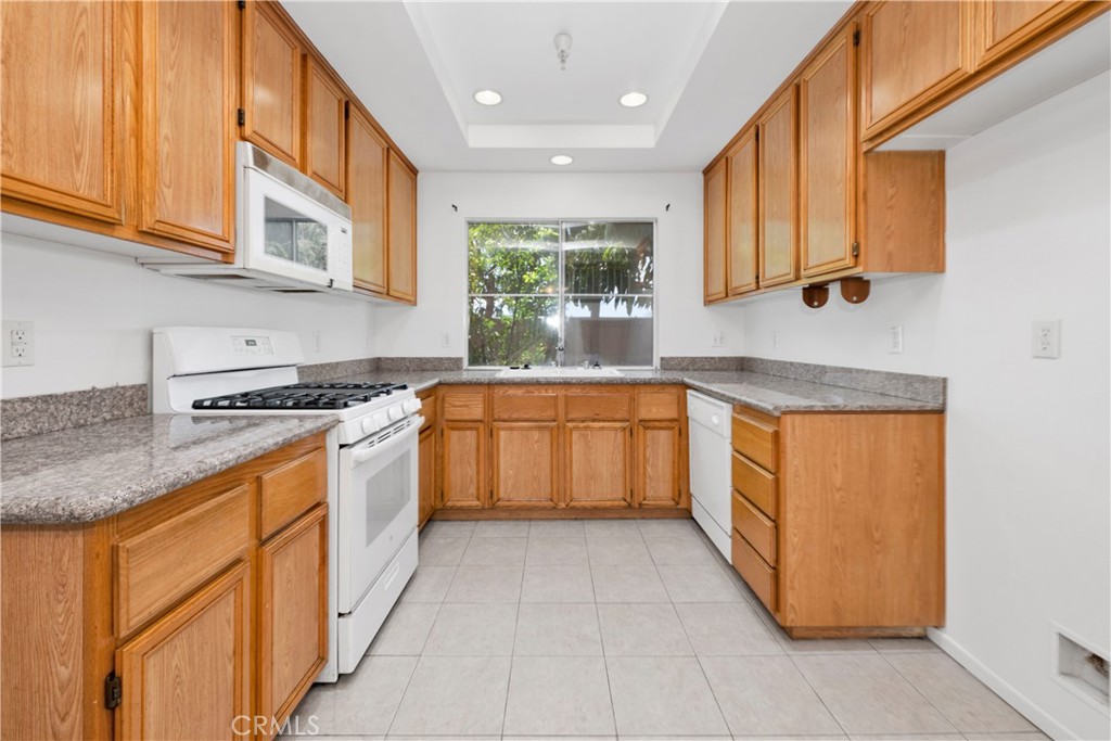 9031 Primavera Lane Cypress, CA 90630 - Photo 15 of 42