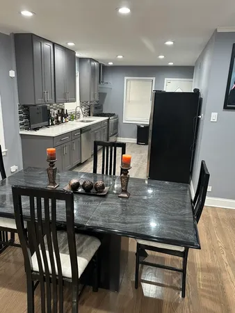 $2,950 | 8201 South Homan Avenue, Chicago, IL 60652