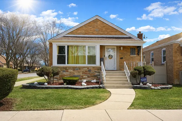 $2,950 | 8201 South Homan Avenue, Chicago, IL 60652