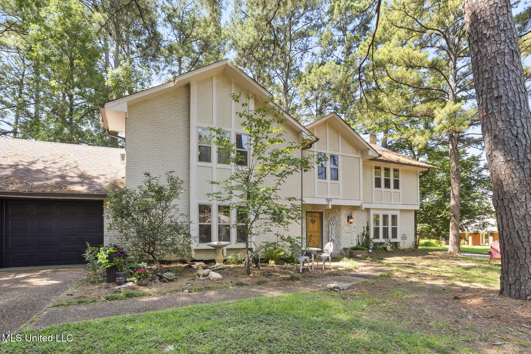 1503 Northlake Circle Jackson, MS 39211 - Photo 27 of 29 1503 NorthLake-19