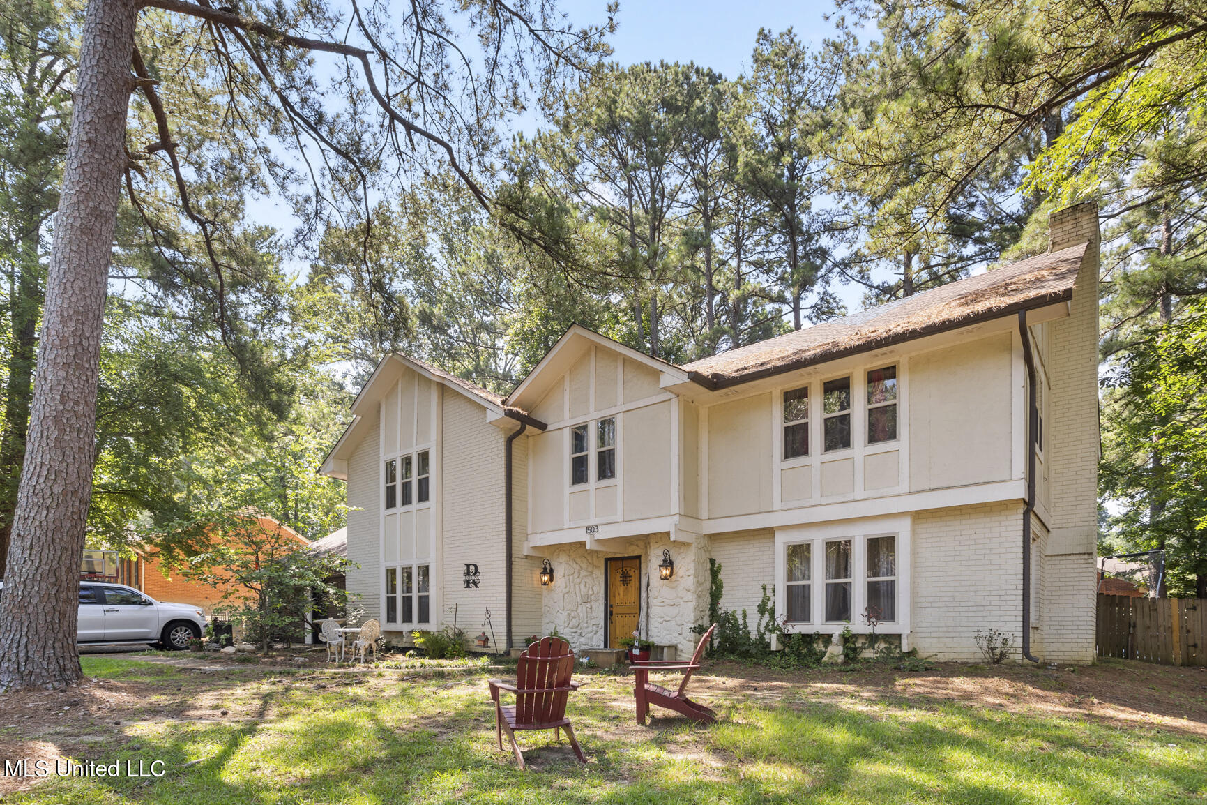 1503 Northlake Circle Jackson, MS 39211 - Photo 29 of 29 1503 NorthLake-21