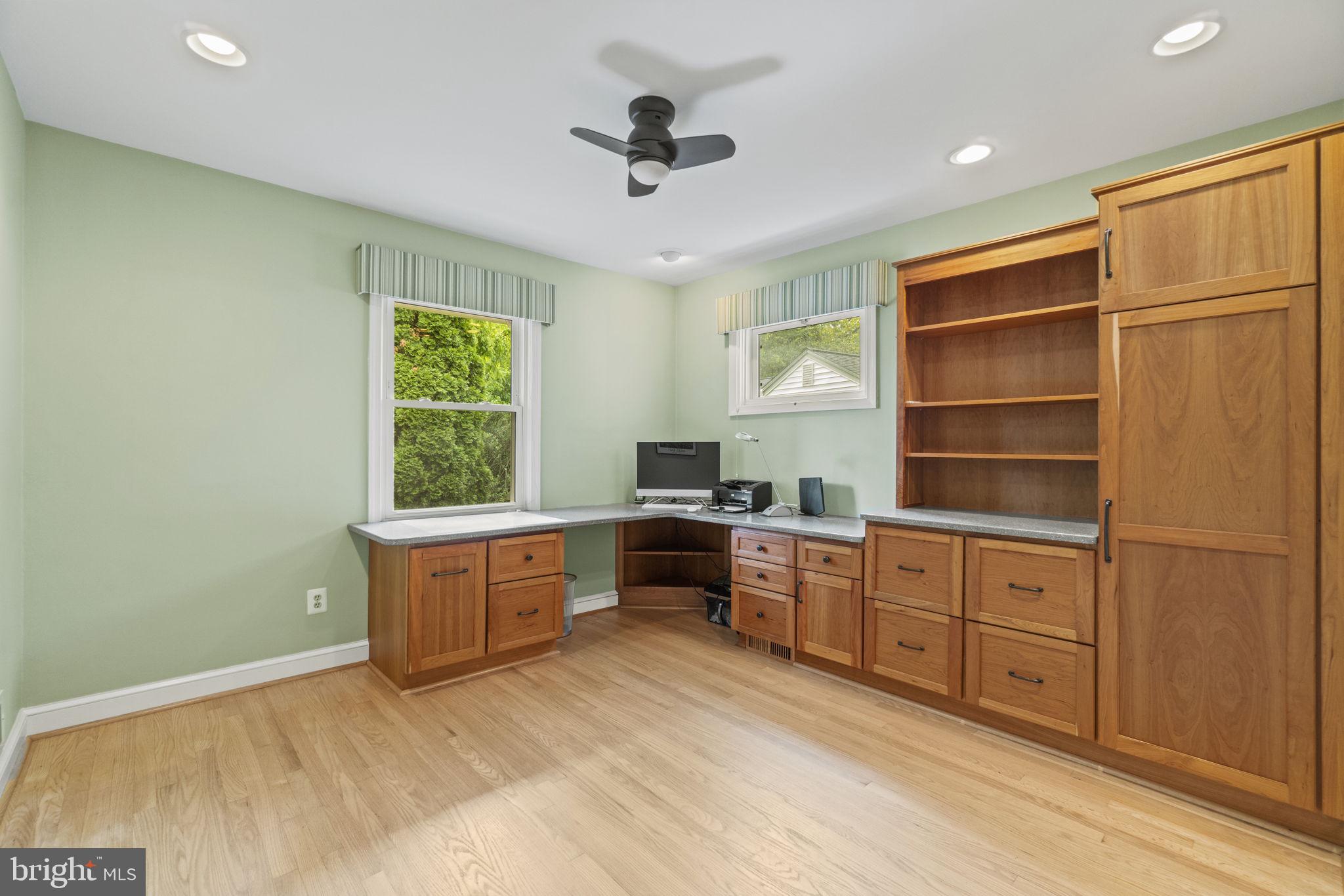 1008 Lanark Way Silver Spring, MD 20901 - Photo 12 of 26 Bedroom 2 with office space.