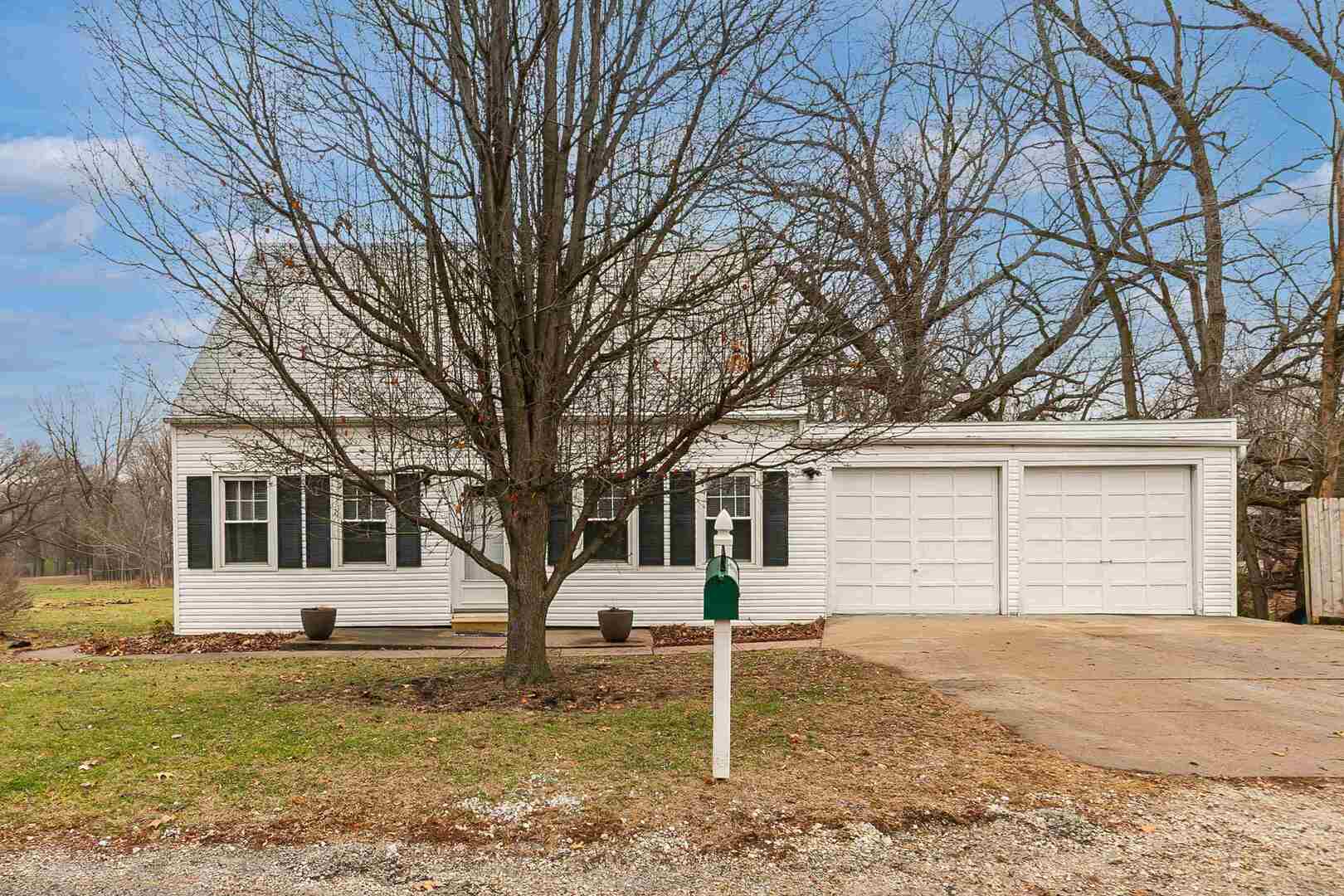 608 7th Avenue Silvis, IL 61282 - Photo 2 of 38 a front view of a house with a yard