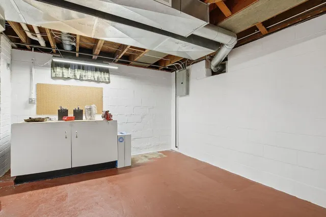 a view of a storage & utility room