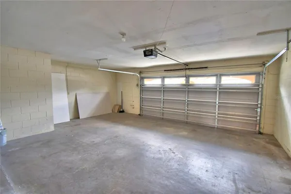 $2,400 | 11701 Minto Court, Orlando, FL 32837