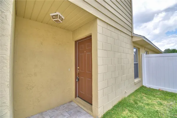 $2,400 | 11701 Minto Court, Orlando, FL 32837