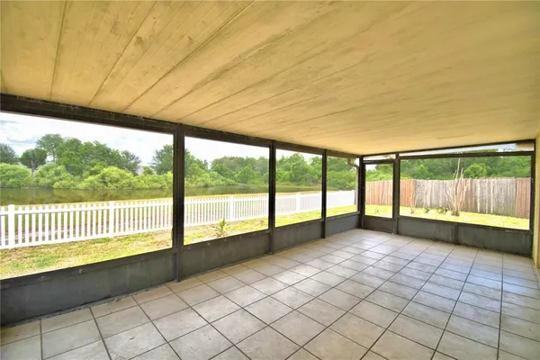 $2,400 | 11701 Minto Court, Orlando, FL 32837