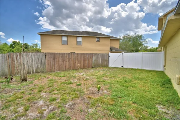 $2,400 | 11701 Minto Court, Orlando, FL 32837